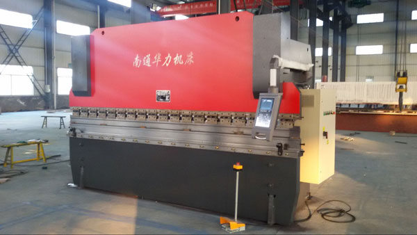 WC67Kϵ�е�Һ�ŷ����������